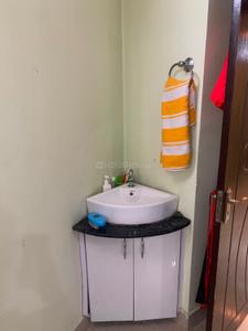 Bathroom Image of 1000 Sq.ft 2.5 BHK Apartment / Flat for sale in Indira Nagar Lucknow for Rs. 4000000