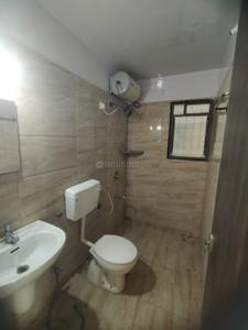 Bathroom Image of 1030 Sq.ft 2 BHK Apartment / Flat for rent in Khushbu Soham Residency Building B And C, Pimple Saudagar Pune for Rs. 26500