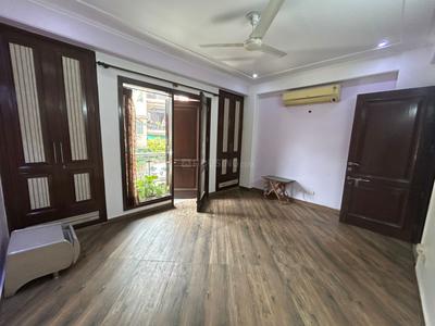 Bedroom Image of 3000 Sq.ft 4 BHK Builder Floor for sale in Kailash Colony New Delhi for Rs. 65000000