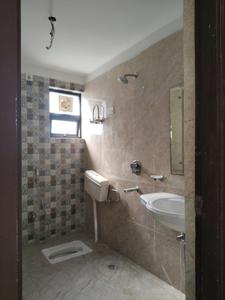 Common Bathroom Image of 1400 Sq.ft 3 BHK Apartment / Flat for rent in CGEWHO Kendriya Vihar, Phi II Greater Noida for Rs. 24000