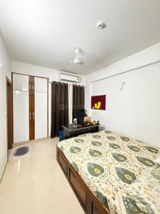 Bedroom Image of 1530 Sq.ft 3 BHK Apartment / Flat for sale in Mahagun Moderne, Sector 78 Noida for Rs. 20000000