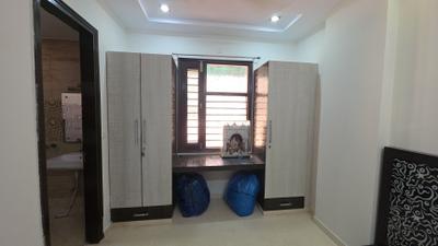 Bedroom Image of 900 Sq.ft 3 BHK Builder Floor for rent in Pitampura New Delhi for Rs. 40000