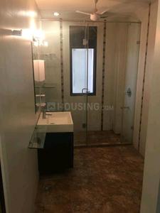 Bathroom Image of 2500 Sq.ft 2 BHK Builder Floor for rent in South City Floors 1, Sector 41 Gurgaon for Rs. 65000