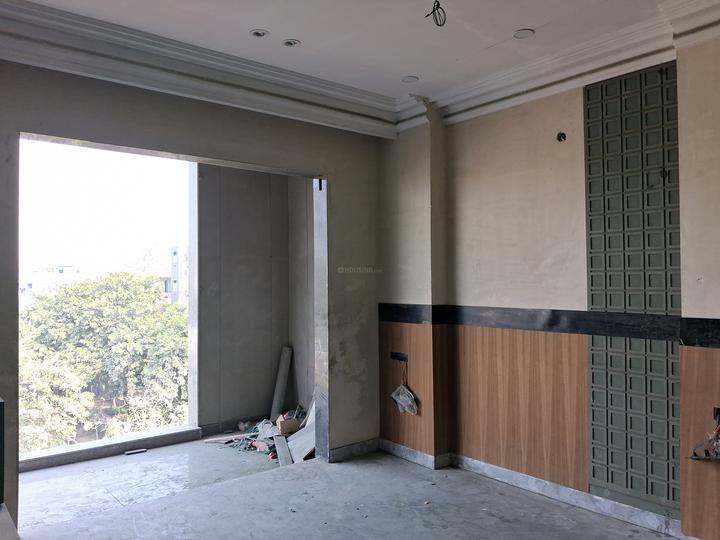 Tilak Nagar Main Image 1