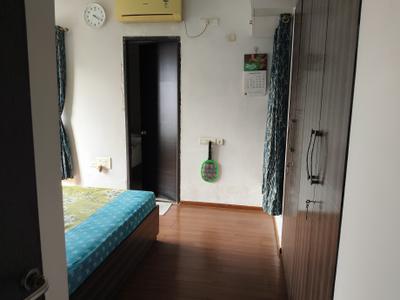 Bedroom Image of 1010 Sq.ft 2 BHK Apartment / Flat for sale in Lodha Luxuria, Thane West Thane for Rs. 15500000