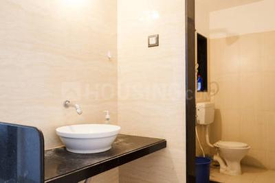 Bathroom Image of 945 Sq.ft 2 BHK Apartment / Flat for rent in Dehdia Platinum Lawn, Kasarvadavali Thane for Rs. 32000