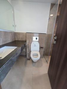Bathroom Image of 2200 Sq.ft 4 BHK Apartment / Flat for sale in Piramal Aranya, Byculla Mumbai for Rs. 105000000