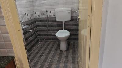 Bathroom Image of 380 Sq.ft 1 RK Builder Floor for rent in Doddanekundi Bengaluru for Rs. 18000