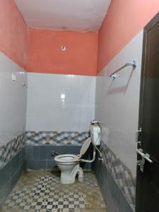 Bathroom Image of 2000 Sq.ft 5 BHK Builder Floor for rent in Gomti Nagar Lucknow for Rs. 20000