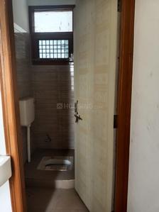 Bathroom Image of 1800 Sq.ft 3 BHK Apartment / Flat for rent in Awaleshpur Varanasi for Rs. 15000