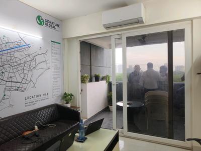 Living Room Image of 1000 Sq.ft 2 BHK Apartment / Flat for sale in Sector 106 Gurgaon for Rs. 10200000