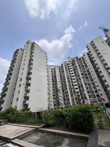 Image of 920 Sq.ft 2 BHK Apartment / Flat for sale in Sethi Max Royal, Sector 76, Noida for Rs. 10200000
