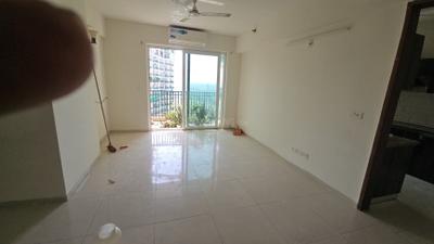 Living Room Image of 2185 Sq.ft 3 BHK Apartment / Flat for rent in Sunworld Arista Phase 1 Tower 1 2 3 4 6 10, Sector 168 Noida for Rs. 45000