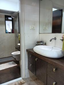 Image of 1100 Sq.ft 3 BHK Apartment / Flat for sale in Hubtown Ackruti Aditya, Grant Road, Mumbai for Rs. 62500000