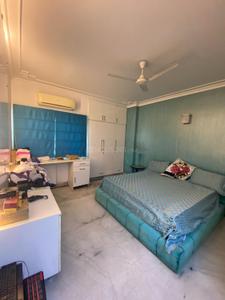 Bedroom Image of 2700 Sq.ft 3.5 BHK Builder Floor for sale in DLF Phase 2, DLF Phase 2 Gurgaon for Rs. 38500000