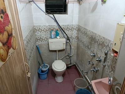 Bathroom Image of 930 Sq.ft 2 BHK Apartment / Flat for sale in Joka Kolkata for Rs. 3400000