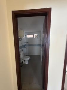 Bathroom Image of 1596 Sq.ft 3 BHK Apartment / Flat for sale in Vatika City , Sector 49 Gurgaon for Rs. 28500000