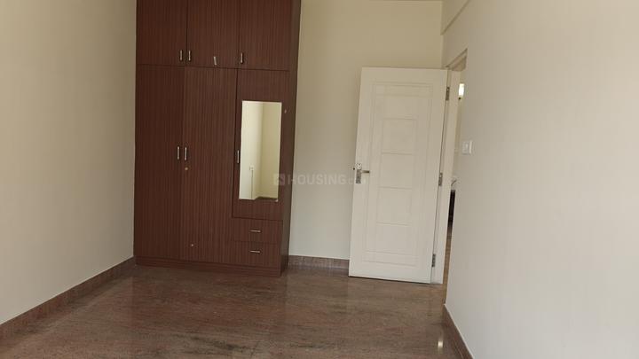 Max apartment Bedroom 1