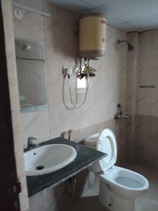 Bathroom Image of 1400 Sq.ft 3.5 BHK Apartment / Flat for sale in Jaypee Aman, Sector 151 Noida for Rs. 10500000