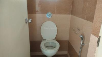 Bathroom Image of 700 Sq.ft 1 BHK Apartment / Flat for sale in Amanora Trendy Homes, Hadapsar Pune for Rs. 8200000