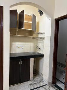 Kitchen Image of 350 Sq.ft 1 RK Builder Floor for rent in Sector 30 Noida for Rs. 16125