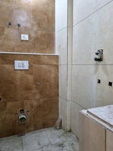 Common Bathroom Image of 810 Sq.ft 3 BHK Apartment / Flat for sale in Nawada New Delhi for Rs. 5100000