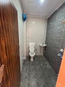 Bathroom Image of 400 Sq.ft 1 BHK Builder Floor for rent in Ballabhgarh Faridabad for Rs. 6000