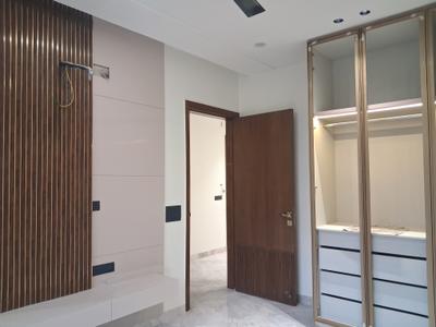 Bedroom Image of 1800 Sq.ft 3 BHK Builder Floor for sale in Paschim Vihar New Delhi for Rs. 37500000