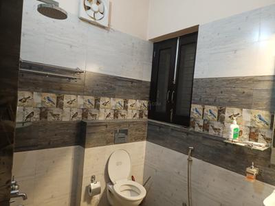 Bathroom Image of 2152 Sq.ft 2 BHK Independent House for rent in Eldeco Samridhi Plot, Gomti Nagar Lucknow for Rs. 32000