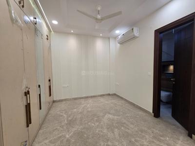 Bedroom Image of 1620 Sq.ft 3 BHK Builder Floor for sale in Punjabi Bagh New Delhi for Rs. 30000000