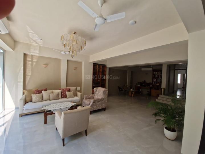 Lokhandwala Complex Main Image 1