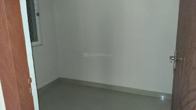 Bedroom Image of 945 Sq.ft 2.5 BHK Apartment / Flat for rent in NBCC Golf Homes, Noida Extension Greater Noida for Rs. 20000