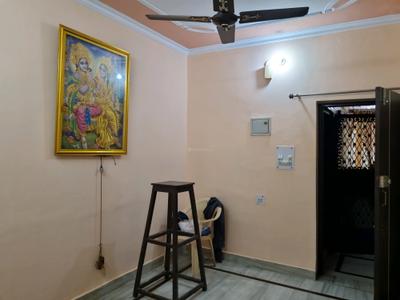 Living Room Image of 720 Sq.ft 2 BHK Apartment / Flat for rent in Janakpuri New Delhi for Rs. 22000