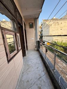 Balcony Image of 1000 Sq.ft 3 BHK Apartment / Flat for sale in Govindpuram Ghaziabad for Rs. 4275000