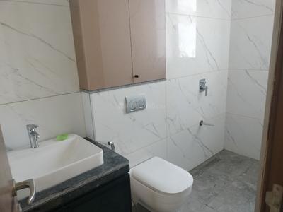 Bathroom Image of 1440 Sq.ft 3 BHK Apartment / Flat for rent in Prestige Siesta, Mulund West Mumbai for Rs. 110000