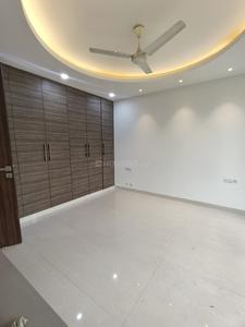 Bedroom Image of 2000 Sq.ft 3 BHK Builder Floor for sale in Kirti Nagar New Delhi for Rs. 23500000