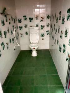 Bathroom Image of 451 Sq.ft 2 BHK Independent House for rent in Castairs Town Deoghar for Rs. 7000