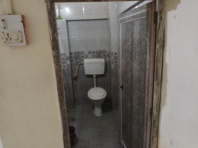 Bathroom Image of 600 Sq.ft 1 BHK Duplex for rent in Scheme 78 Indore for Rs. 7000