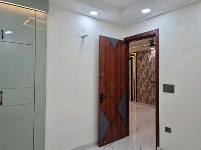 Bedroom Image of 1000 Sq.ft 3 BHK Apartment / Flat for sale in Chandra Park New Delhi for Rs. 7500000