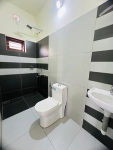 Bathroom Image of 2000 Sq.ft 4 BHK Independent House for sale in Kakkanad Kochi for Rs. 9900000
