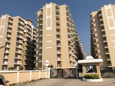 Image of 950 Sq.ft 2 BHK Apartment / Flat for sale in Breez Global Heights, Sector 33, Sohna for Rs. 5699999