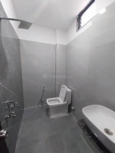 Bathroom Image of 1200 Sq.ft 1 RK Apartment / Flat for rent in Habib Ganj Bhopal for Rs. 9000