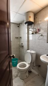 Bathroom Image of 494 Sq.ft 1 RK Apartment / Flat for rent in Logix Blossom Zest, Sector 143 Noida for Rs. 22950