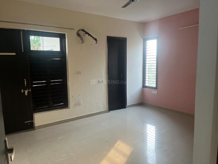 Sector 51 Bedroom 1