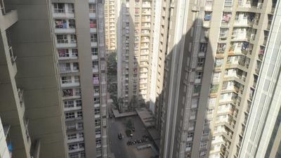 Living Room Image of 985 Sq.ft 2 BHK Apartment / Flat for sale in Lodha Amara, Kolshet Thane for Rs. 9400000