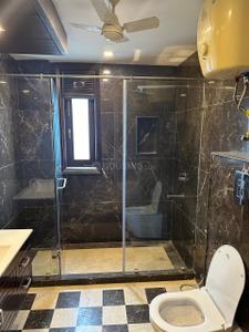 Bathroom Image of 2700 Sq.ft 4 BHK Builder Floor for rent in New Friends Colony New Delhi for Rs. 200000