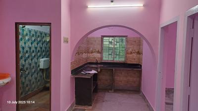 Kitchen Image of 1250 Sq.ft 3 BHK Apartment / Flat for rent in Keshtopur Kolkata for Rs. 18500