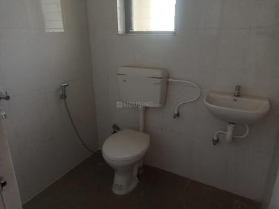 Bathroom Image of 322 Sq.ft 1 BHK Apartment / Flat for rent in Raymond Aashiyana, Thane West Thane for Rs. 22000