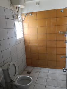 Bathroom Image of 2200 Sq.ft 3 BHK Apartment / Flat for rent in Halasuru Bengaluru for Rs. 90000