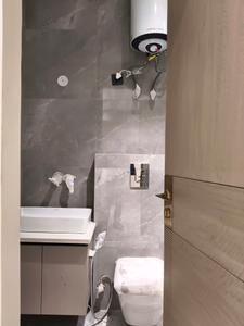 Common Bathroom Image of 2799 Sq.ft 4 BHK Builder Floor for sale in Uppal Southend, Sector 49 Gurgaon for Rs. 36500000